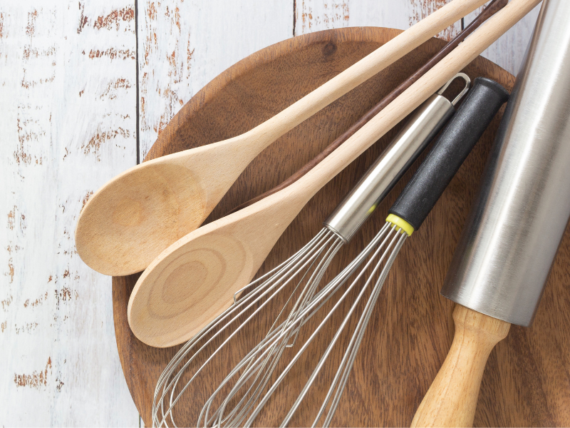 whisk
